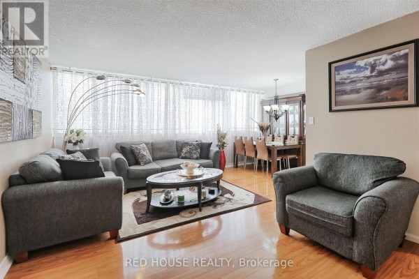 Primary Bedroom - 705 - 3590 Kaneff Crescent, Mississauga, ON L5A3X3 Photo 4