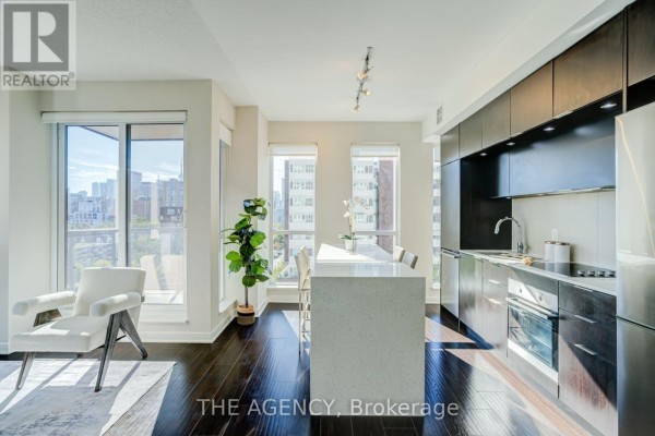 Kitchen - 705 - 55 Regent Park Boulevard, Toronto, ON M5A0C2 Photo 3