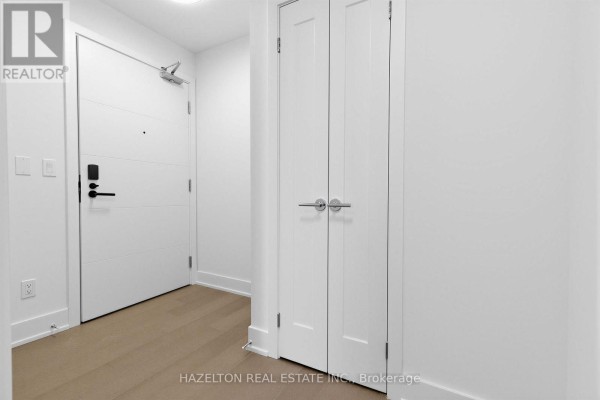 Primary Bedroom - 705 - 8 Manor Road W, Toronto, ON M4S0E6 Photo 4