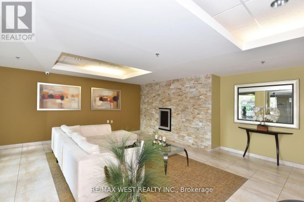 Dining room - 705 - 920 Sheppard Avenue E, Toronto, ON M3H0A2 Photo 4
