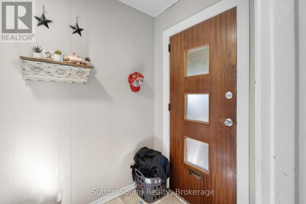 Laundry room - 705 17th Street E, Owen Sound, ON N4K2A4 Photo 3