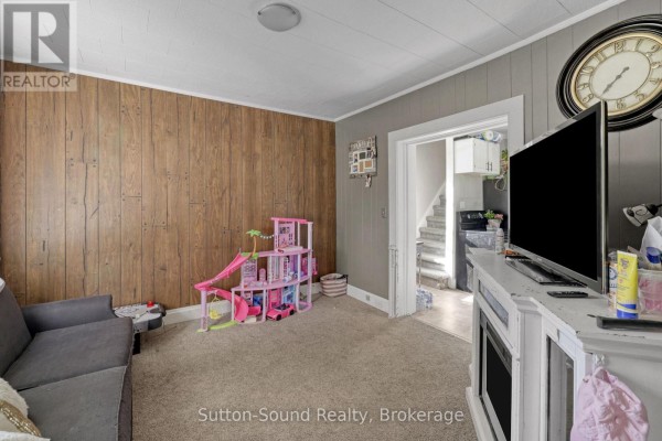 Bedroom 2 - 705 17th Street E, Owen Sound, ON N4K2A4 Photo 5