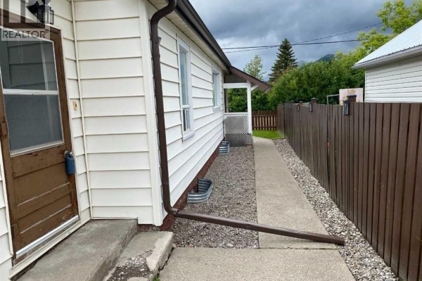 Laundry room - 705 227 Street, Hillcrest, AB T0K1C0 Photo 4