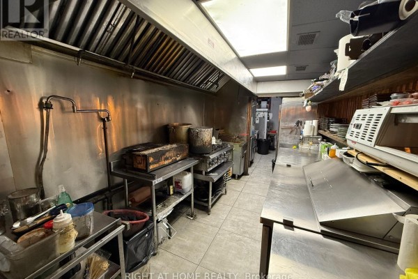 7057 Yonge Street, Markham, ON L3T2A6 Photo 5