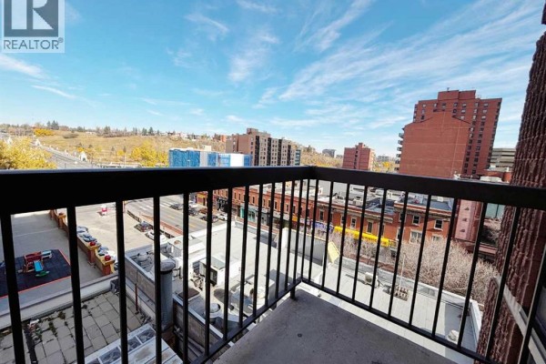 4pc Bathroom - 706, 108 3 Avenue Sw, Calgary, AB T2P0E7 Photo 2