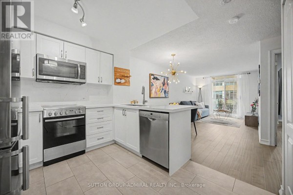 706 - 212 Eglinton Avenue, Toronto, ON, photo 3