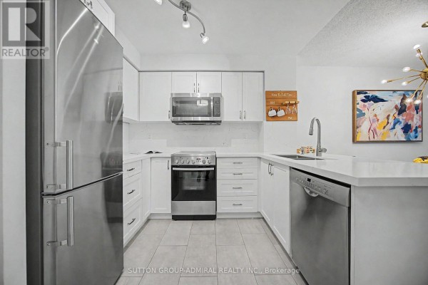 Kitchen - 706 - 212 Eglinton Avenue, Toronto, ON M4P0A3 Photo 4