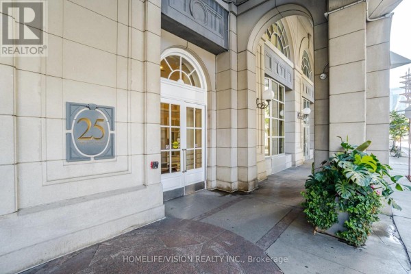 Kitchen - 706 - 25 The Esplanade, Toronto, ON M5E1W5 Photo 3