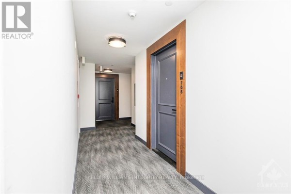 Foyer - 706 - 255 Bay Street, Ottawa, ON K1R0C5 Photo 5