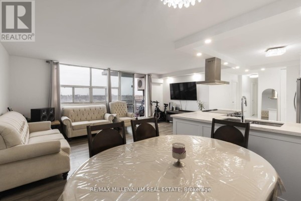 706 - 2645 Kipling Avenue W, Toronto, ON M9V3S6 Photo 3
