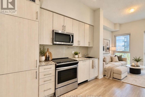 706 - 4085 Parkside Village Drive, Mississauga, ON L5B0K9 Photo 3