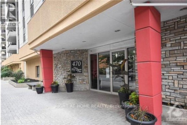 706 - 470 Laurier Avenue W, Ottawa, ON, photo 2