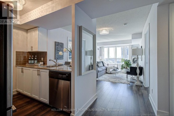 706 - 6 Eva Road, Toronto, ON M9C0B1 Photo 3
