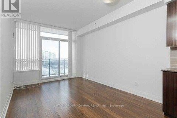 Den - 706 - 75 North Park Road, Vaughan, ON L4J0H8 Photo 5
