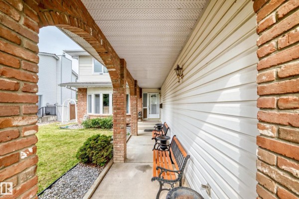 706 Burley Dr Nw, Edmonton, AB, photo 3