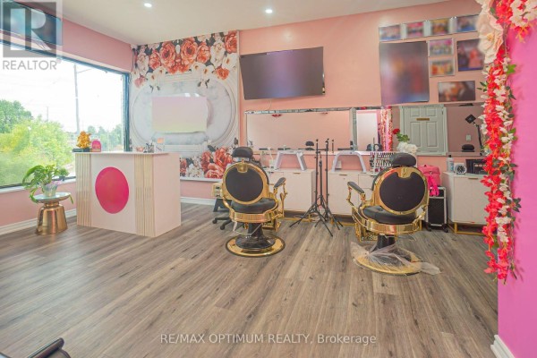 7060 Airport Road, Mississauga, ON L4T2G8 Photo 2