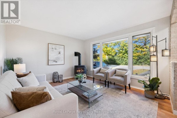 Bedroom - 7065 Fife Road, Guelph, ON N1H6J4 Photo 4