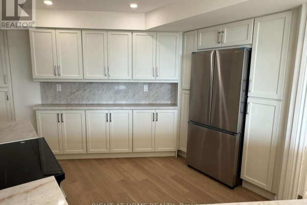 Den - 707 - 2000 Islington Avenue, Toronto, ON M9P3S7 Photo 3