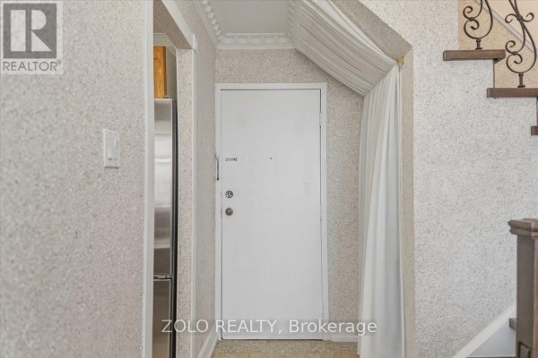Primary Bedroom - 707 - 2121 Roche Court, Mississauga, ON L5K2C7 Photo 4