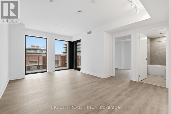 Living room - 707 - 25 Frederick Todd Way, Toronto, ON M4G0C9 Photo 3