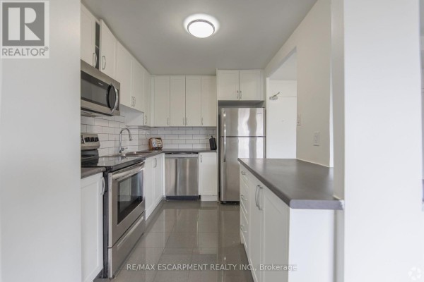 Multi-family for rent at 707 - 285 Erb Street W, Waterloo, ON - MLS® jS6SUn