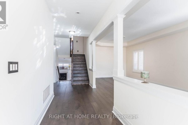 Family room - 707 Audley Road S, Ajax, ON L1Z0T7 Photo 3