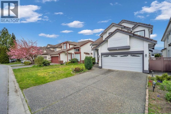 707 Omineca Avenue, Port Coquitlam, BC V3B7N9 Photo 2