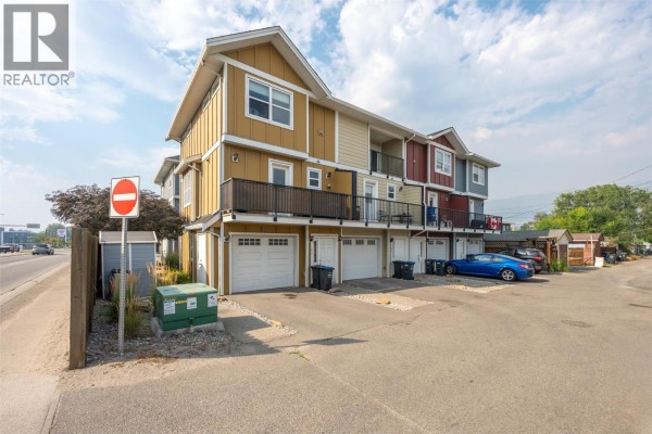 Living room - 707 Revelstoke Avenue Unit# 102, Penticton, BC V2A2J1 Photo 2