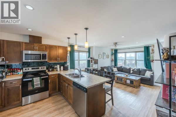 Kitchen - 707 Revelstoke Avenue Unit# 102, Penticton, BC V2A2J1 Photo 3