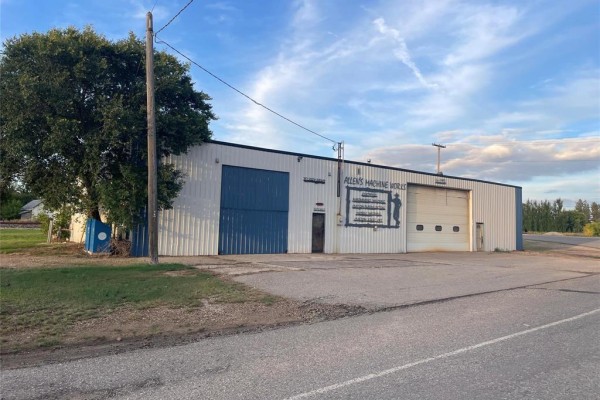 707 South Railway Avenue, Shoal Lake, MB R0J1Z0 Photo 2