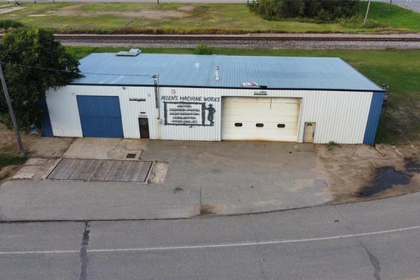 707 South Railway Avenue, Shoal Lake, MB R0J1Z0 Photo 3