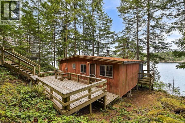 707 Wilks Rd, Mayne Island