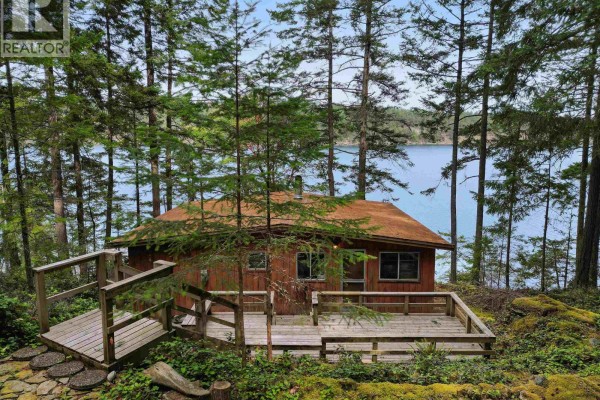 707 Wilks Road, Mayne Island, BC V0N2J1 Photo 3
