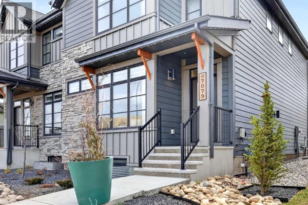 7079 Rangeview Avenue Se, Calgary, AB, photo 2