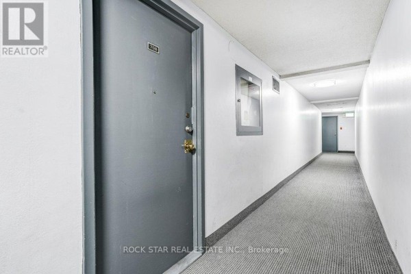 708 - 10 Sunny Glenway, Toronto, ON, photo 3