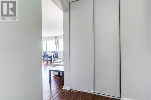 Bathroom - 708 - 10 Sunny Glenway, Toronto, ON M3C2Z3 Photo 5
