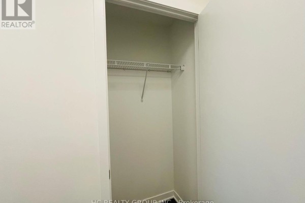 Primary Bedroom - 708 - 185 Alberta Avenue, Toronto, ON M6C0A5 Photo 4