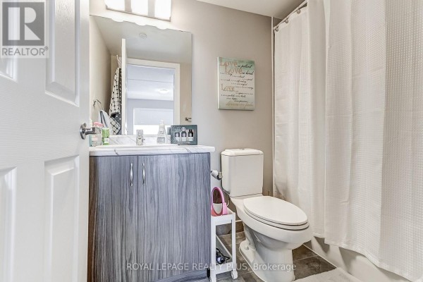 Bedroom 2 - 708 - 716 Main Street E, Milton, ON L9T3P6 Photo 4