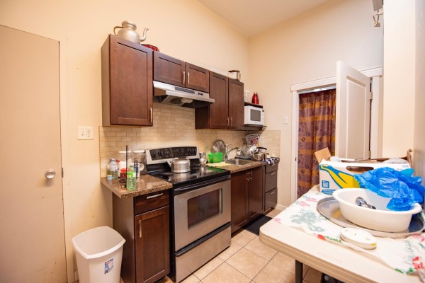 708 Ellice Ave, Winnipeg, MB R3G0B1 Photo 3