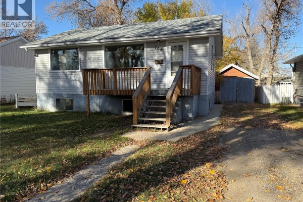 Kitchen/Dining room - 708 Grandview Street W, Moose Jaw, SK S6H5L6 Photo 2