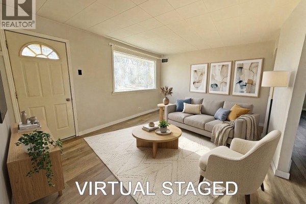 Bedroom - 708 Grandview Street W, Moose Jaw, SK S6H5L6 Photo 4