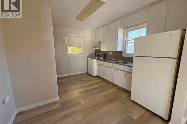 4pc Bathroom - 708 Grandview Street W, Moose Jaw, SK S6H5L6 Photo 5