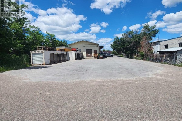 708 Rye Street, Peterborough, ON K9J6W9 Photo 4