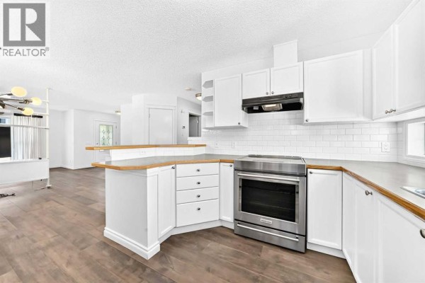 2pc Bathroom - 708 Tuscany Drive Nw, Calgary, AB T3L3A7 Photo 4