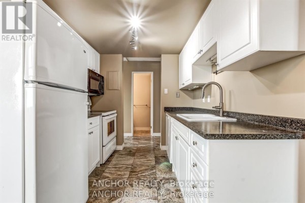 709 - 1255 Commissioners Road W, London South, ON, photo 3