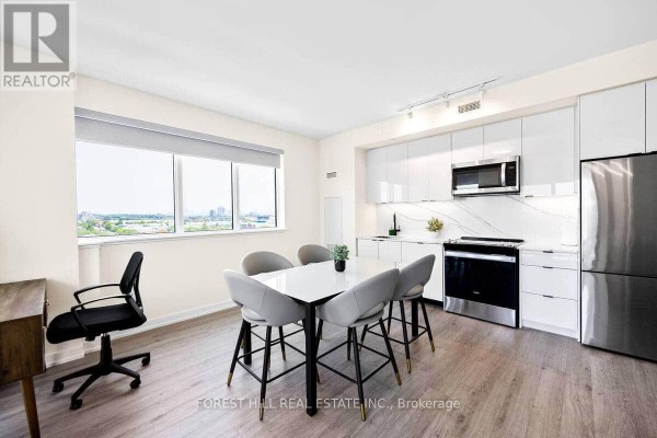 Bedroom 2 - 709 - 2300 St Clair Avenue W, Toronto, ON M6N0B3 Photo 5