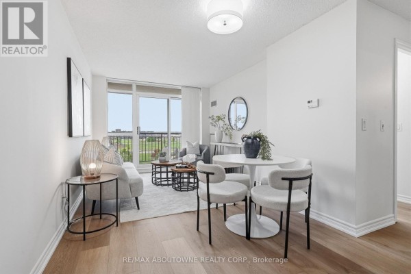 709 - 2391 Central Park Drive, Oakville, ON L6H0E4 Photo 5