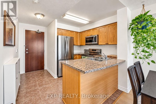 Kitchen - 709 - 5 Michael Power Place, Toronto, ON M9A0A3 Photo 2