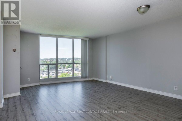 709 - 65 Ellen Street, Barrie, ON L4N3A5 Photo 5