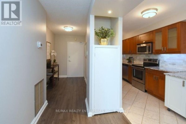 Den - #709 - 965 Inverhouse Drive, Mississauga, ON L5J4B4 Photo 4